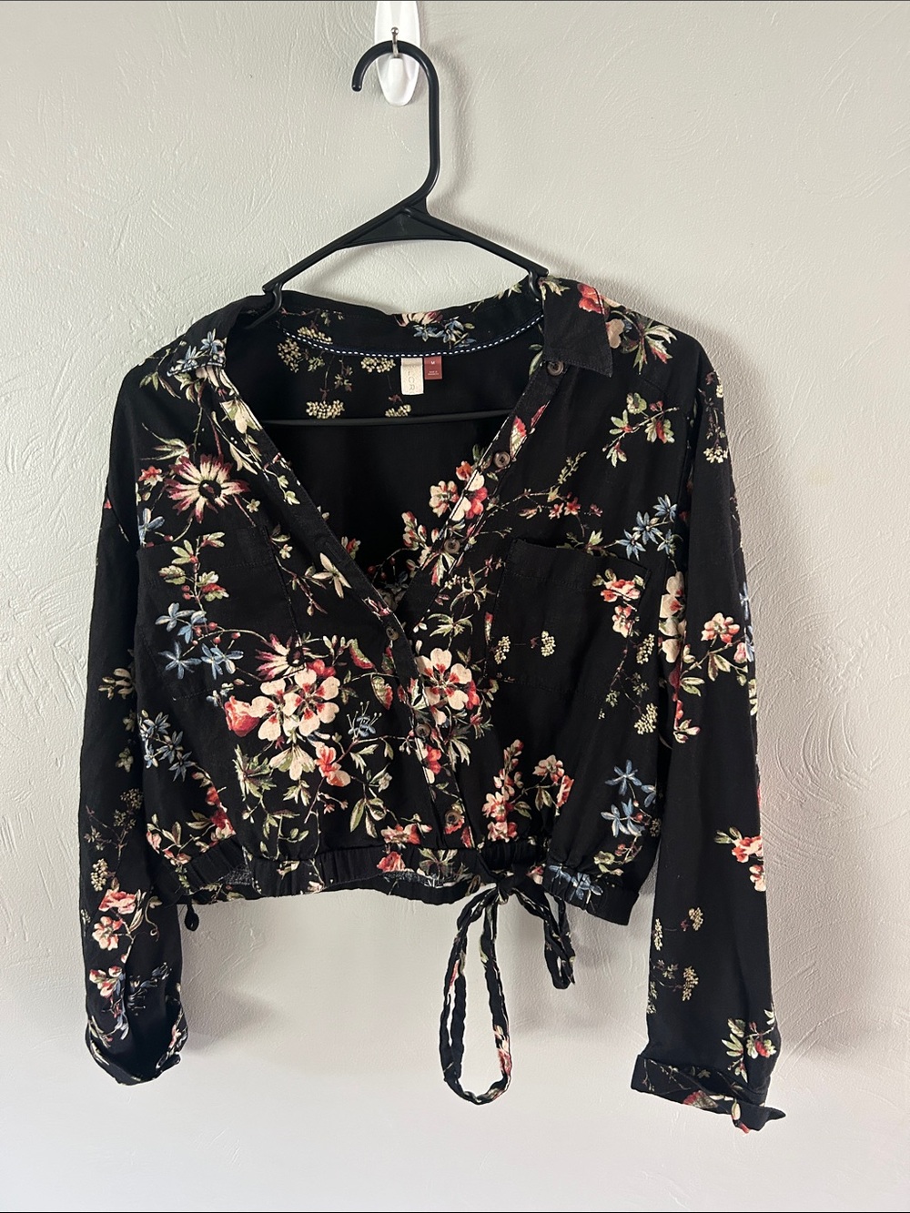 Pilcro Anthropology Linen blend Floral Long Sleeve Crop Top